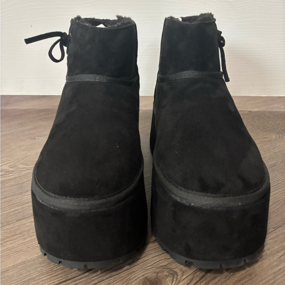 NWOB Dolls Kill / Sugar Thrillz Black Popular Lifestyle Ankle Boots - Picture 3 of 8